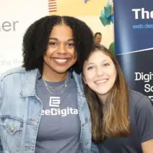 Shy dan Alana di Biz Expo Tradeshow