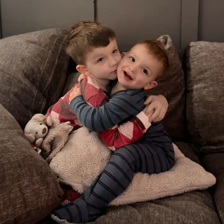 mandis outside of work section